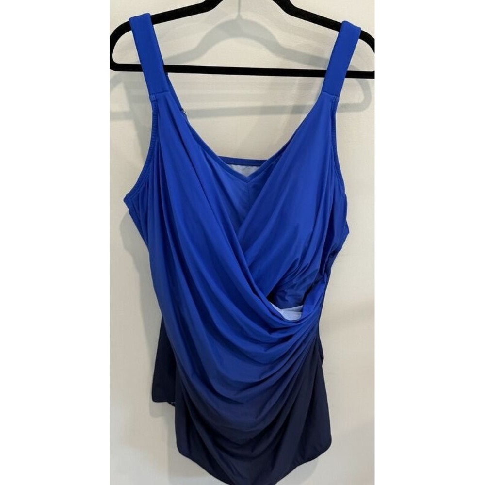 Lands End Swimsuit SlenderSuit V Neck Skirted Low Leg Gradient Blue 24 DDD